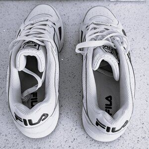 Fila Teratach 600 Size 7 Off White Blue N.W.O.T